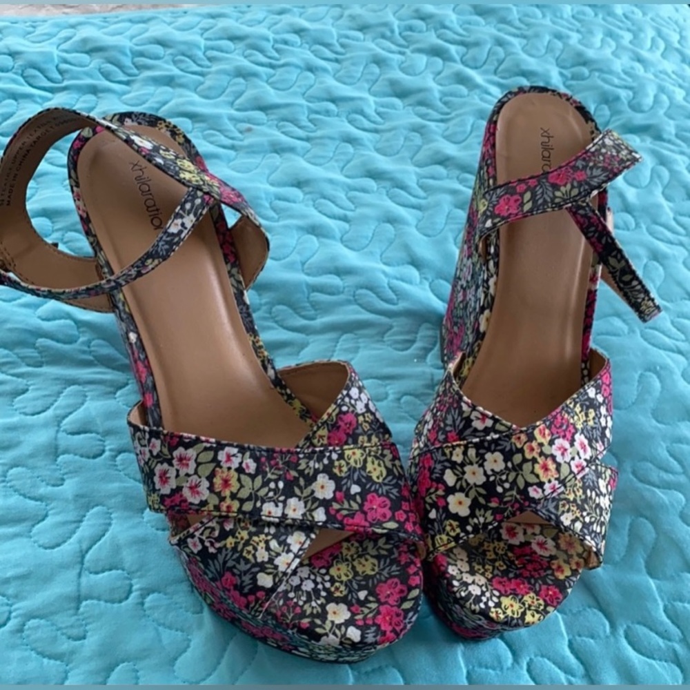 Floral Platform Wedges